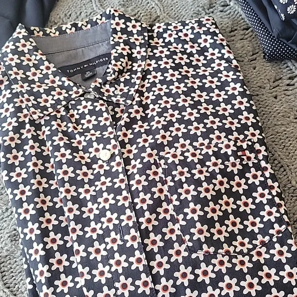 TOMMY HILFIGER SHIRTS BUNDLE - Picture 5 of 6